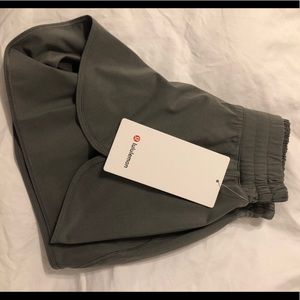 Power stride short 2.5, size 2 brand new with tags